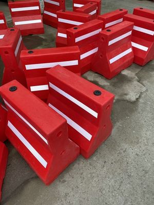 Produk Rotomolding Road Barrier 560x560 4 Warna